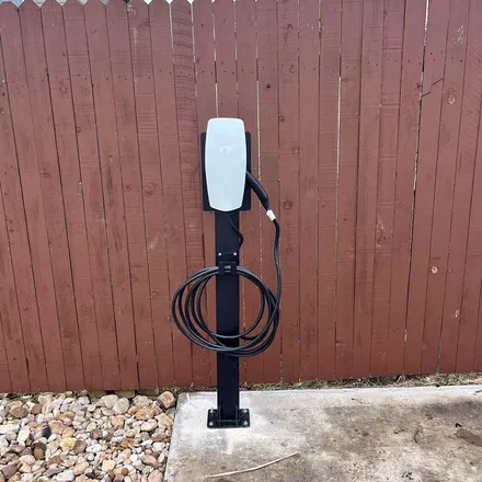 Tesla Wall Connector · pedestal mount — DC Electric project